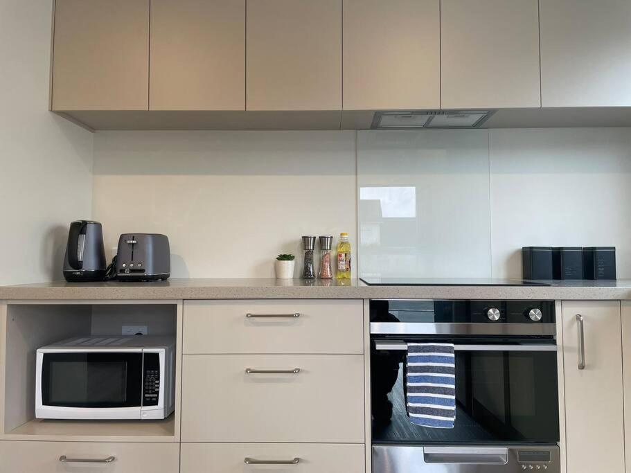 כרייסטצ'רץ' Cbd Luxury Parkside Living 2 Bedroom With Parking מראה חיצוני תמונה