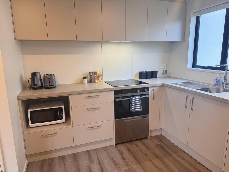 כרייסטצ'רץ' Cbd Luxury Parkside Living 2 Bedroom With Parking מראה חיצוני תמונה