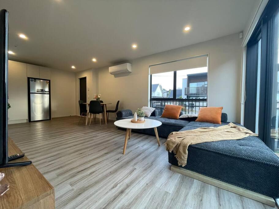 כרייסטצ'רץ' Cbd Luxury Parkside Living 2 Bedroom With Parking מראה חיצוני תמונה