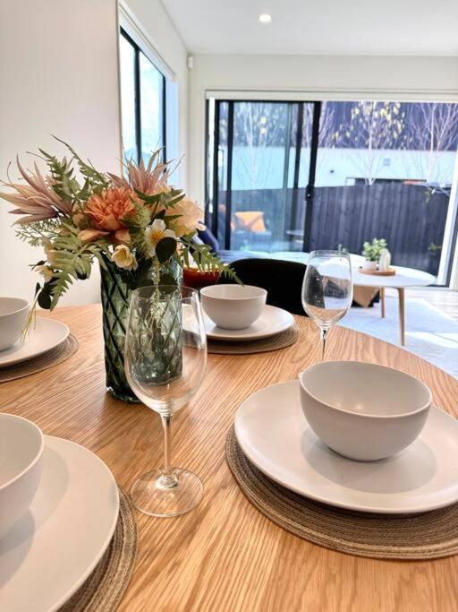 כרייסטצ'רץ' Cbd Luxury Parkside Living 2 Bedroom With Parking מראה חיצוני תמונה